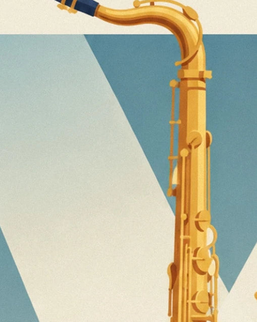 Le col courbé et les clés du saxophone doré sur fond géométrique bleu et crème