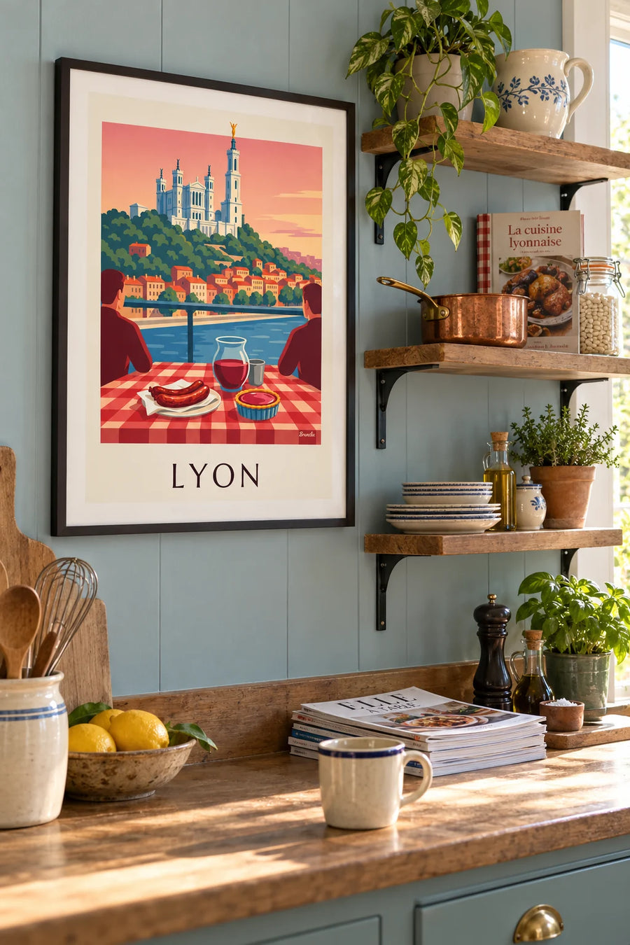 Poster bouchon lyonnais tegenover de Saône en Fourvière: ingelijst aan de muur