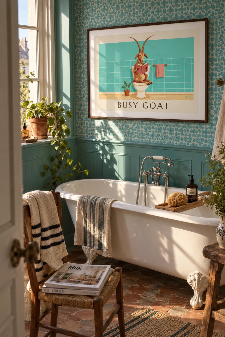 Affiche humoristique chèvre qui lit sur les toilettes : encadrée au mur