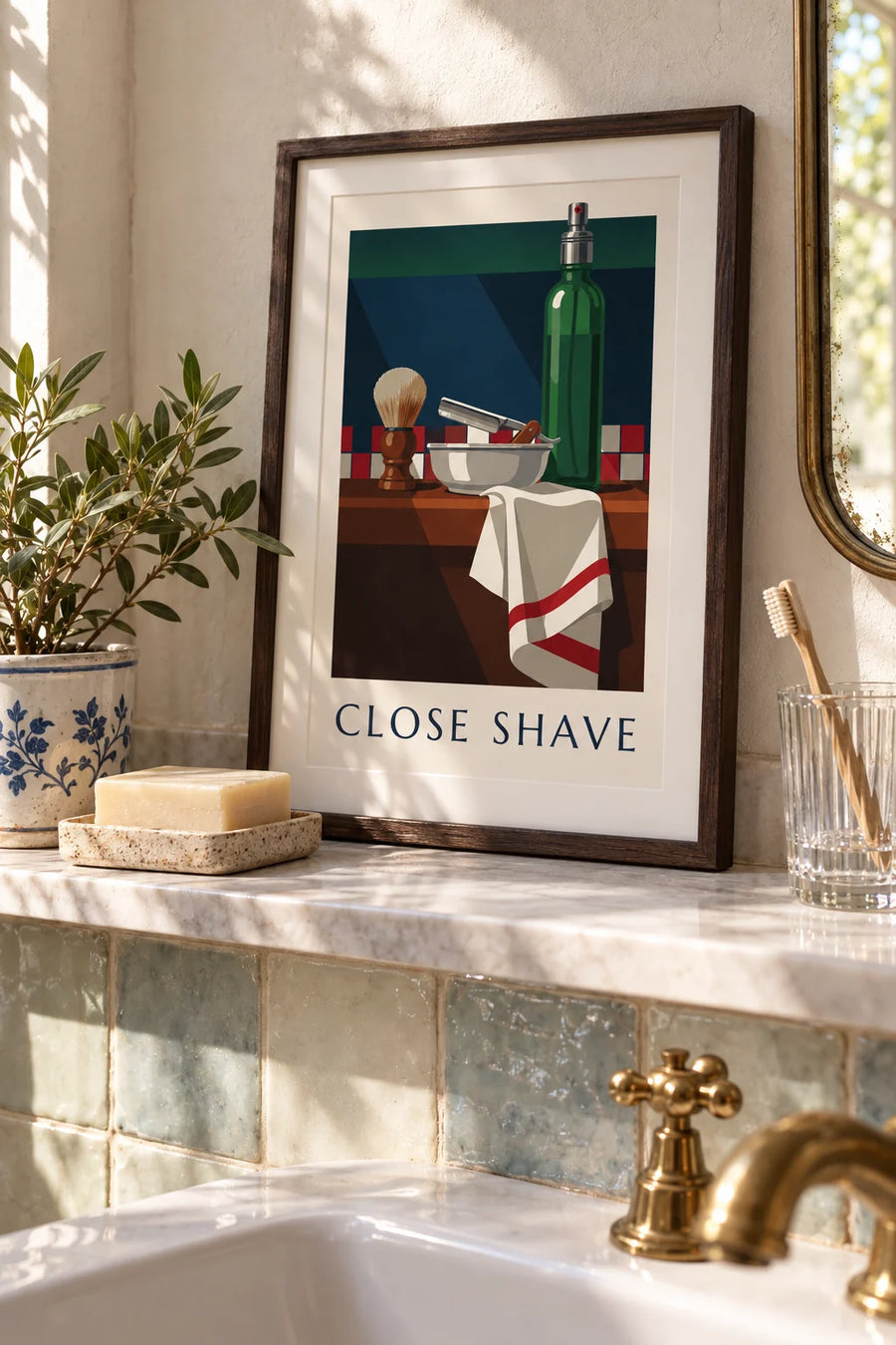 Poster open scheermes, scheerkwast en flesje aftershave: klein formaat A4 ingelijst