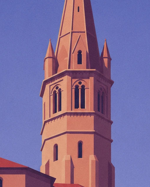 Le clocher de Saint-Sernin, ses baies cintrées et sa flèche sur le ciel bleu