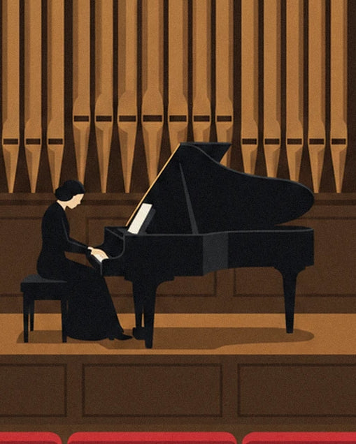 De pianiste in een zwarte jurk aan haar vleugel op het houten podium