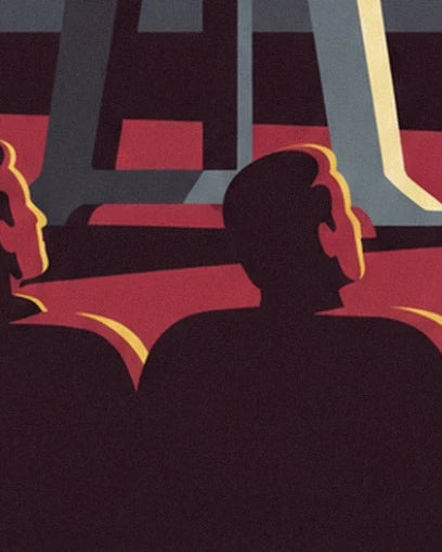 De donkere silhouetten van toeschouwers voor de grijze poten van de projector