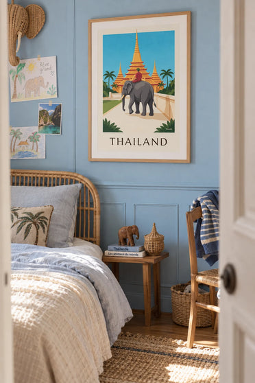 Poster met olifant en gouden pagodes in Thailand: ingelijst aan de muur