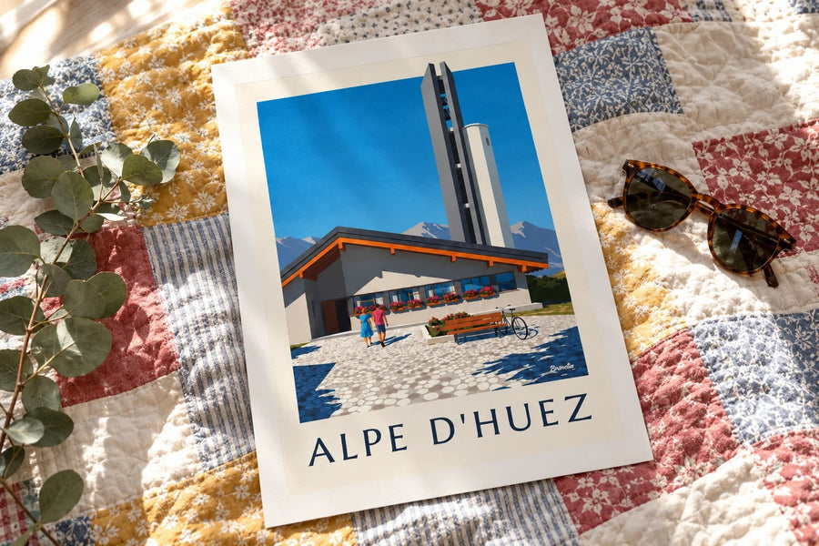 Poster kerk Notre-Dame-des-Neiges Alpe d'Huez : neergezet op een tafel