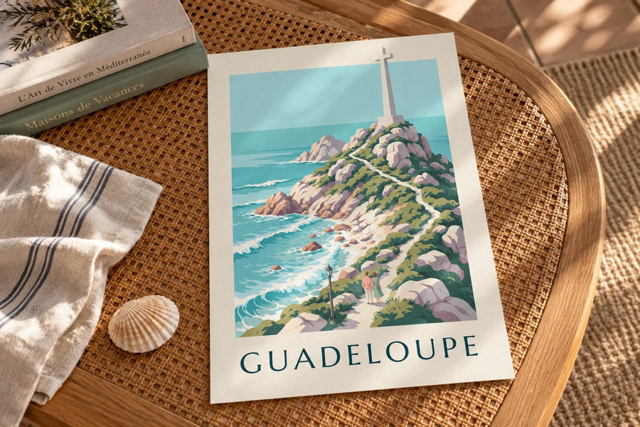 Poster Guadeloupe Pointe des Châteaux met kruis : neergezet op een tafel