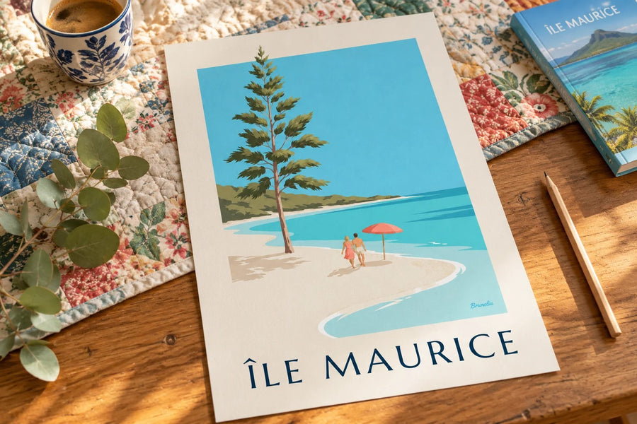 Poster van Mauritius, het strand van Blue Bay (titel ÎLE MAURICE) : neergezet op een tafel