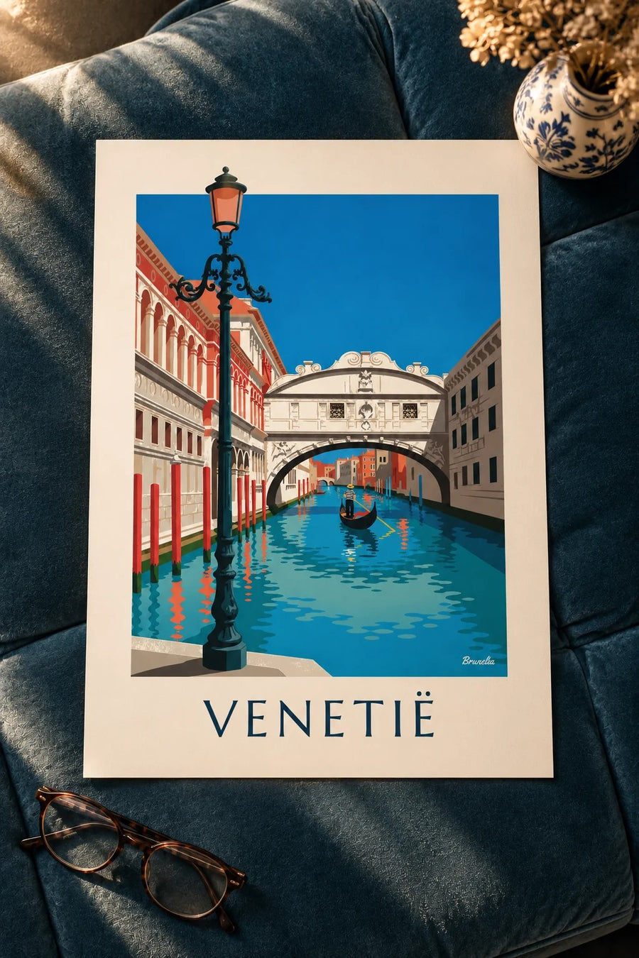 Poster gondel onder de Brug der Zuchten in Venetië: plat op een tafel