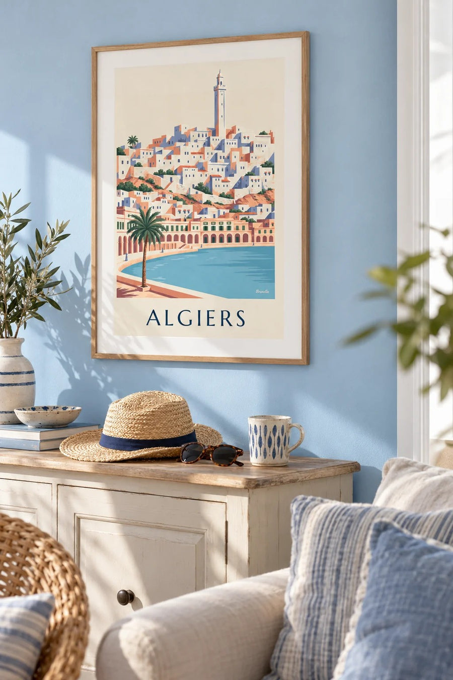 Poster witte casbah van Algiers en boulevard met arcades langs de zee: ingelijst aan de muur