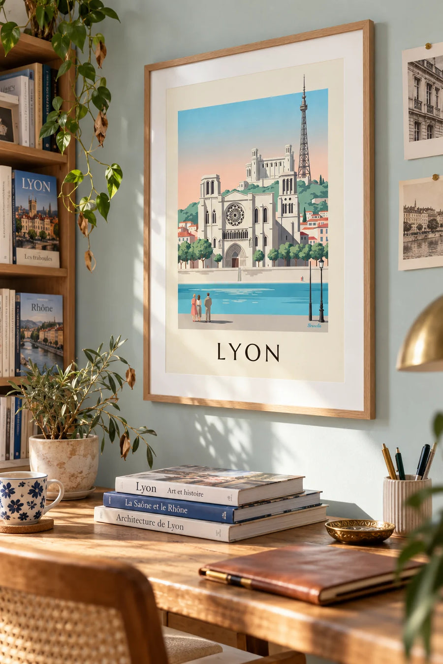 Poster Saint-Jean-kathedraal en de kades van de Saône in Lyon: ingelijst aan de muur